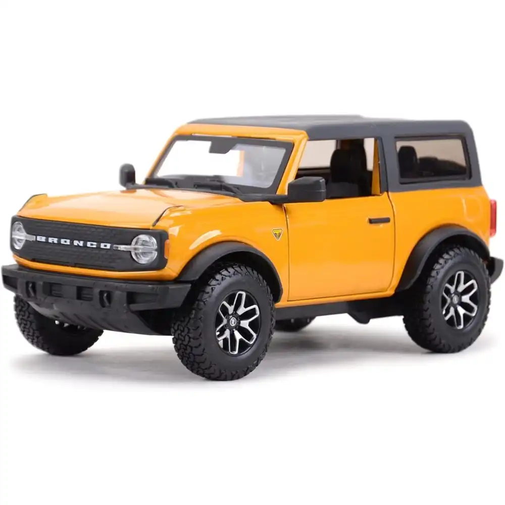 Maisto - 2021 Ford Bronco Badlands 1/24 Diecast Model - Yellow - 31530